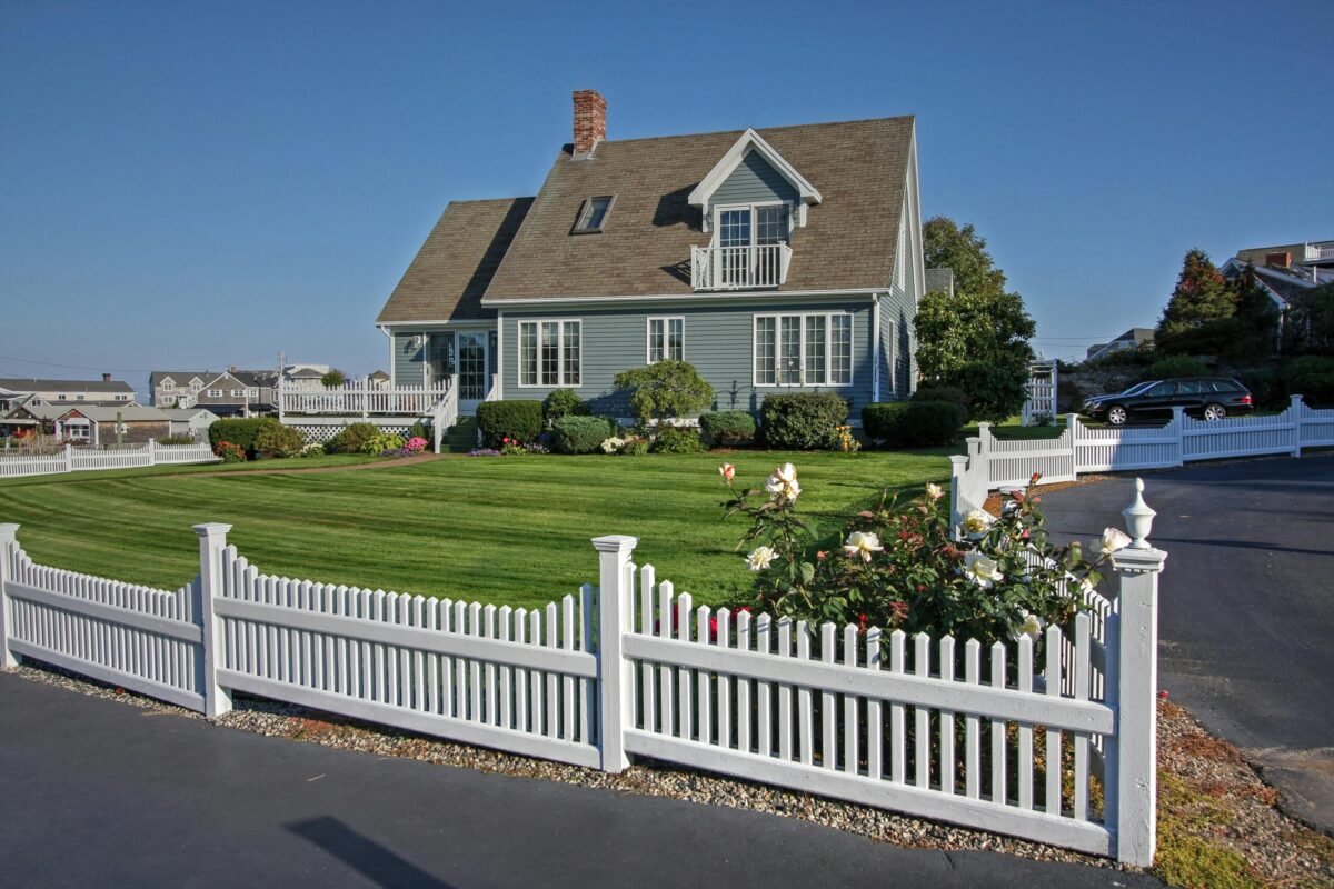 Fence Picket Spacing Calculator